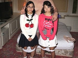 友達に誘われて撮影会に来た眼鏡JSが無垢だったのでハメ撮りしたった【矢吹めぐ ロリ 女子小学生】