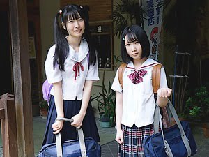 ロリコンおじさんがセフレJC姉妹と温泉でハーレム3P【由良かな 希咲那奈 貧乳 顔射 ロリ 女子中学生】
