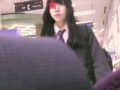 スレンダーJKのパンツ切断して前後からW電車痴漢【逆さ撮り ヤバイやつ ロリ 女子高生】