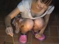 嫁の連れ子の義娘JSの日焼けした胸チラにムラムラして夜這い【工藤ララ 義父娘 貧乳 近親相姦 顔射 ロリ 女子小学生】
